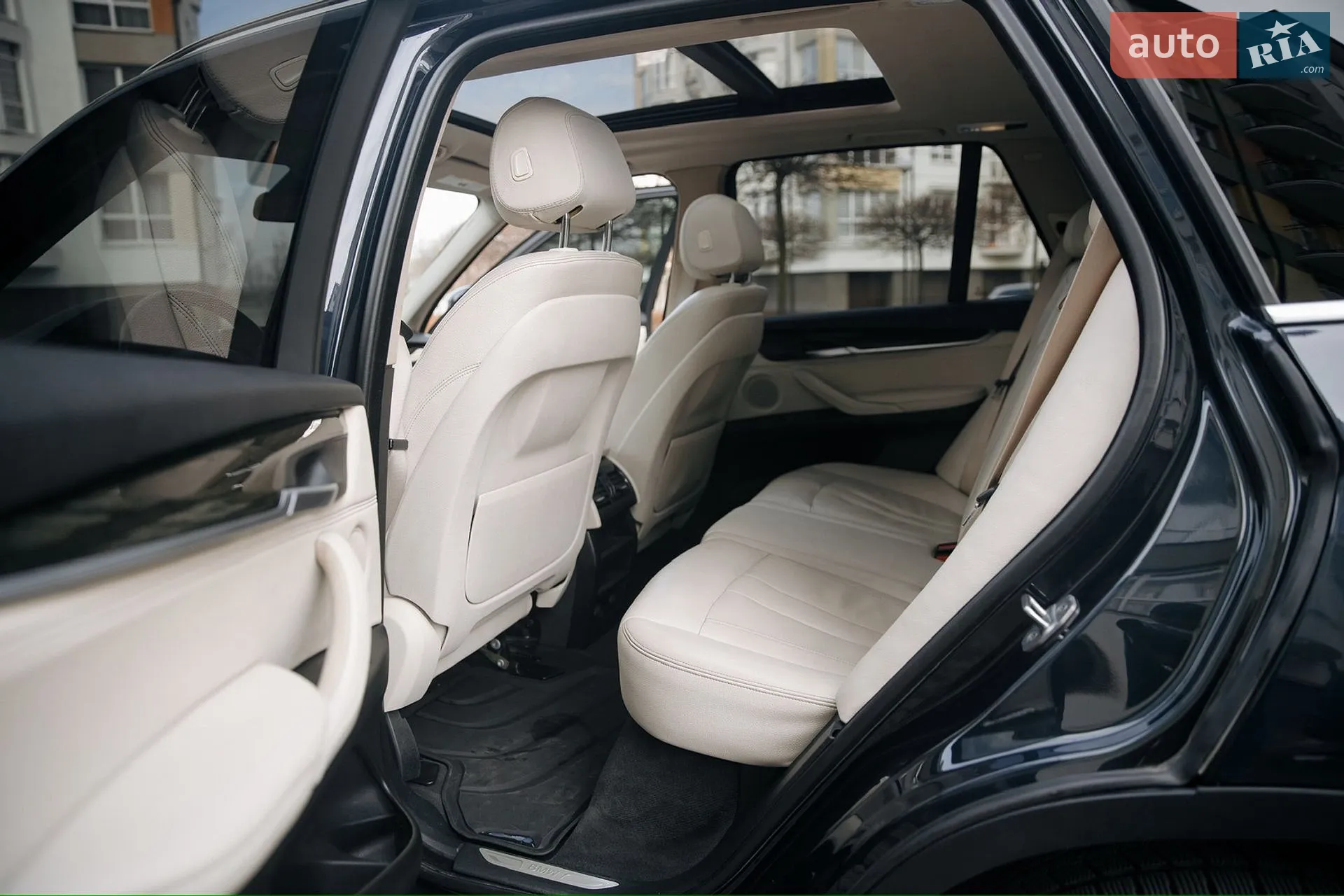 2017 BMW X5 - мініатюра 24