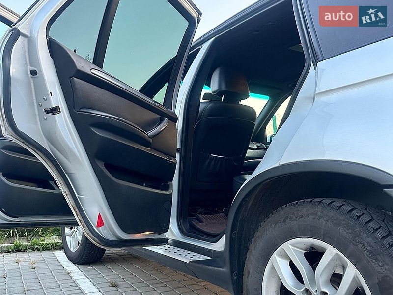 Внедорожник / Кроссовер BMW X5 2004 в Львове