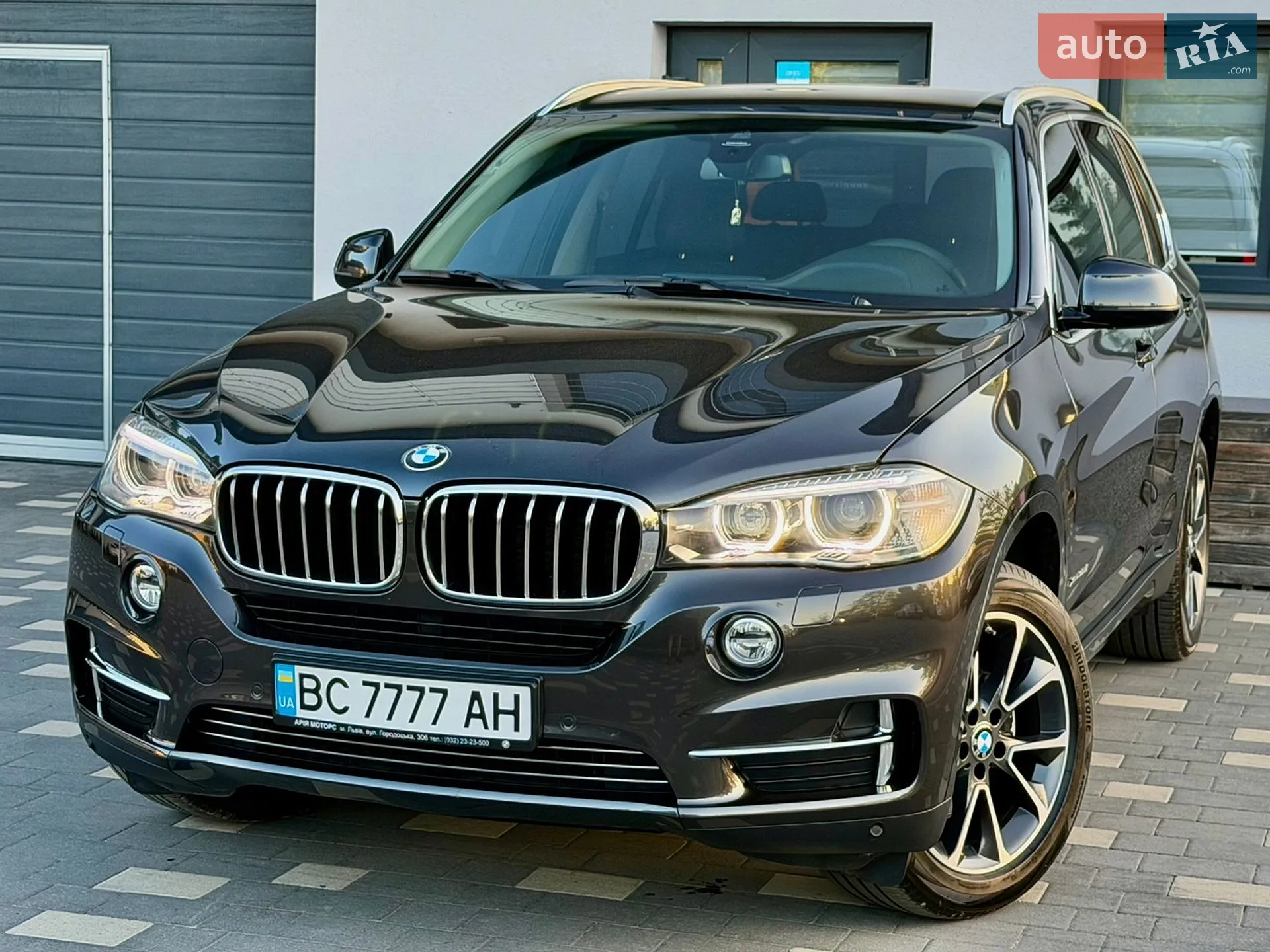 2016 BMW X5 - мініатюра 2
