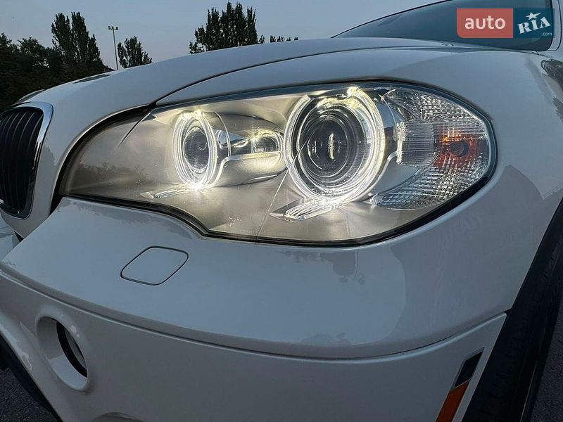 Внедорожник / Кроссовер BMW X5 2011 в Запорожье