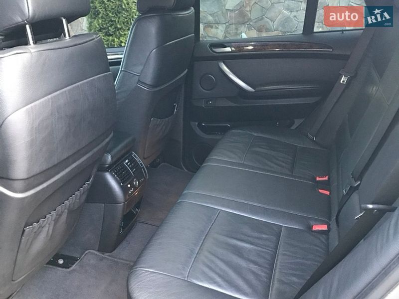 Внедорожник / Кроссовер BMW X5 2004 в Черновцах