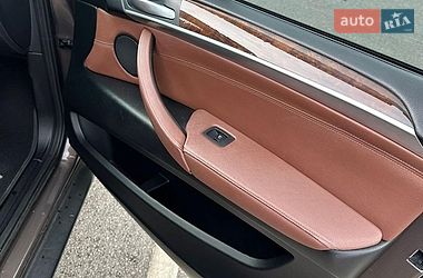 Внедорожник / Кроссовер BMW X5 2012 в Черновцах