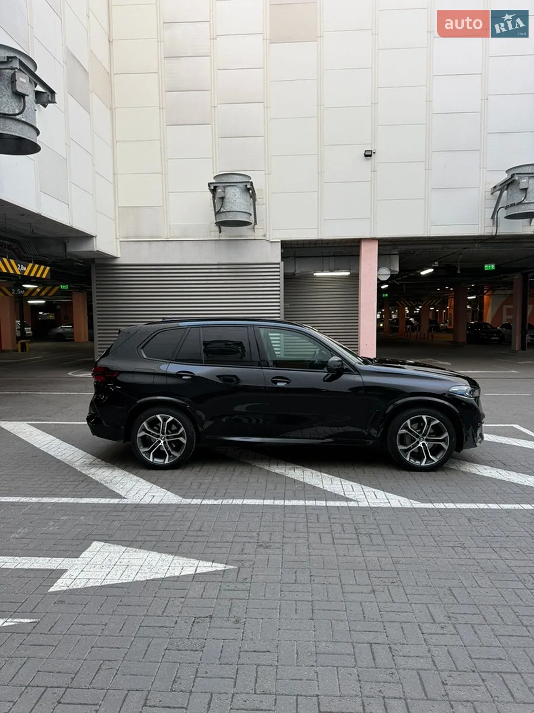 2021 BMW X5 - мініатюра 16