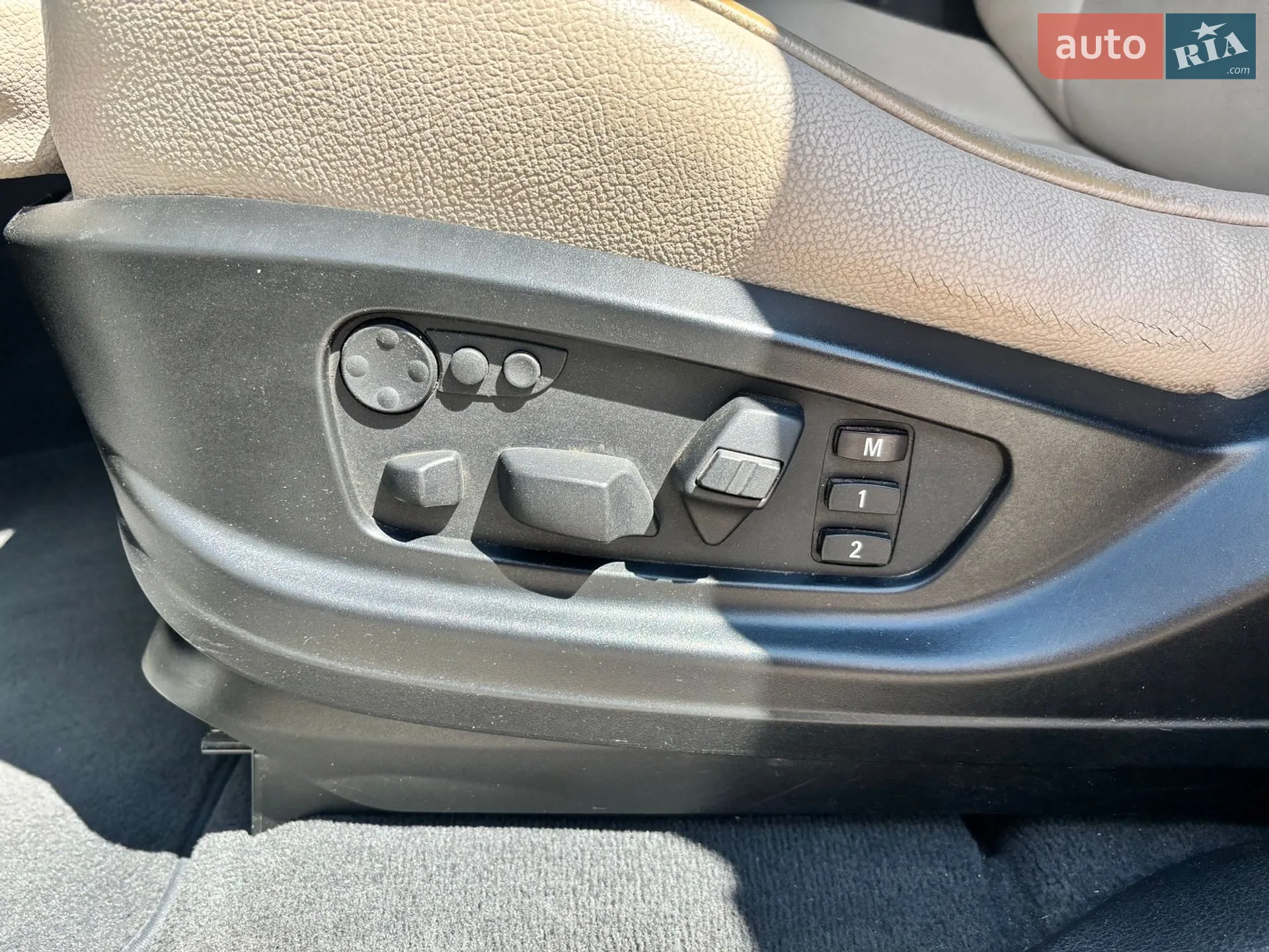 2011 BMW X5 - мініатюра 17
