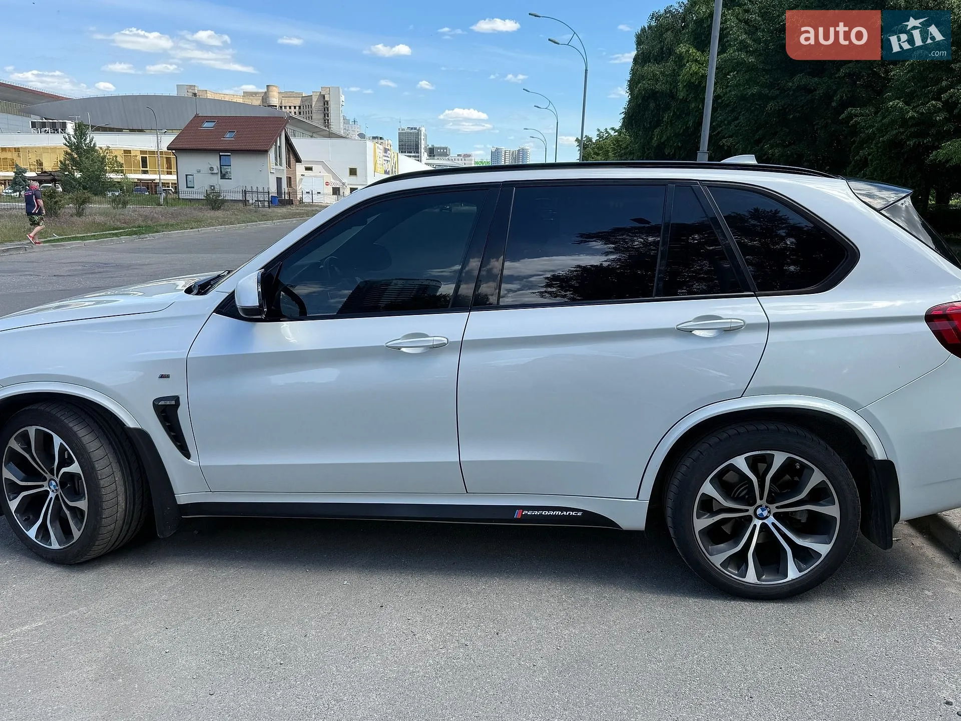 2016 BMW X5 - мініатюра 3