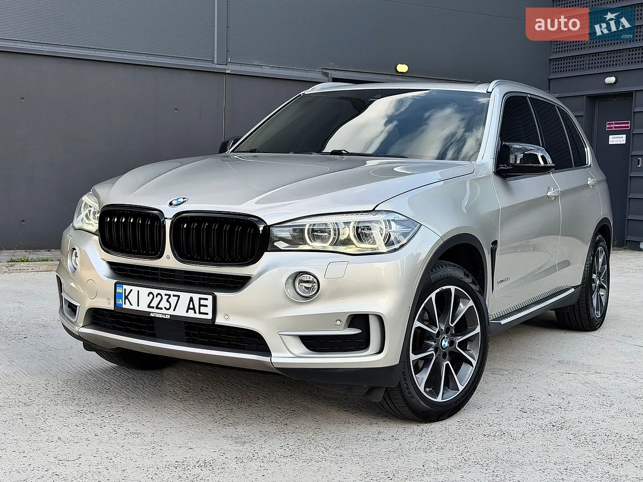 BMW X5 2014 photo 2