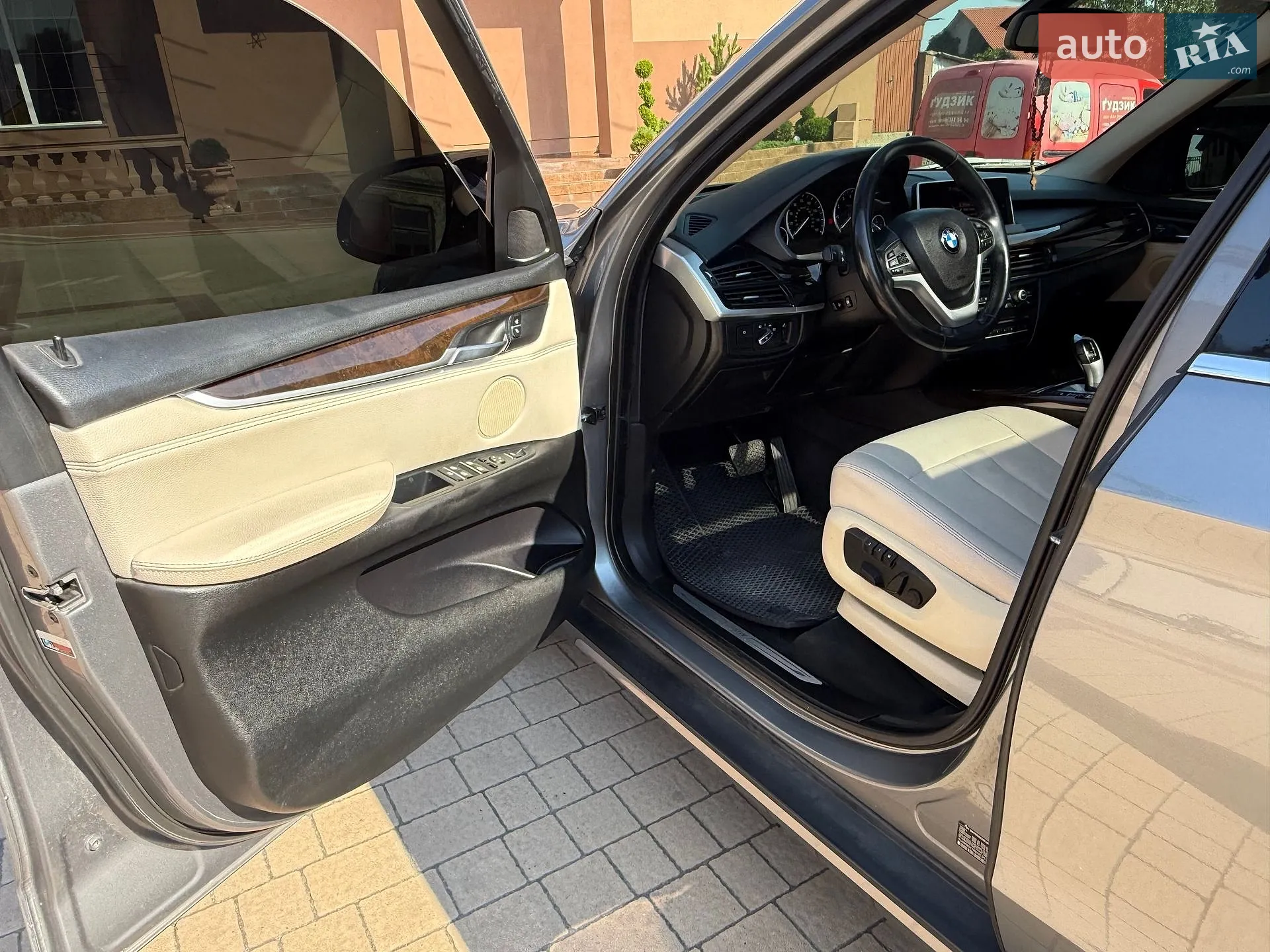 2013 BMW X5 - мініатюра 28