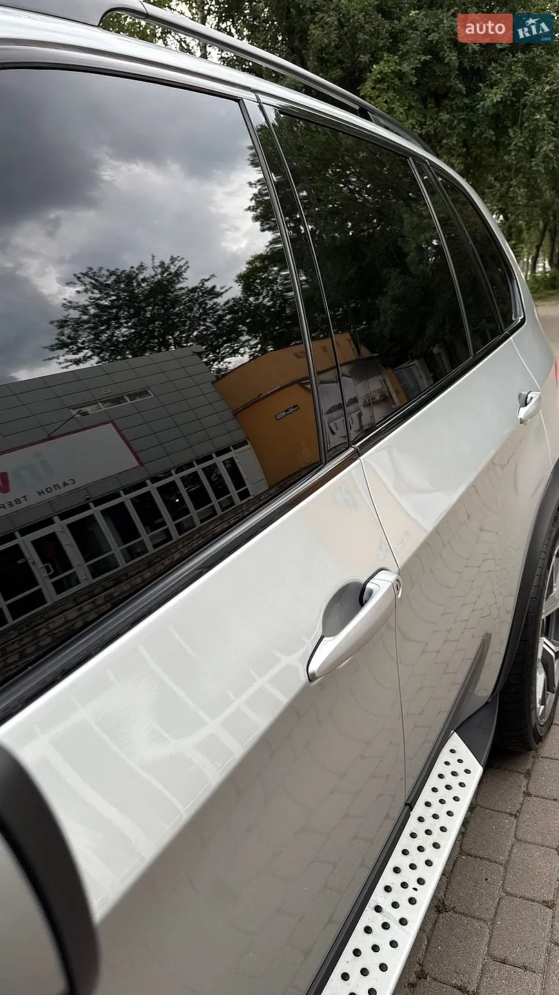 2010 BMW X5 - мініатюра 16