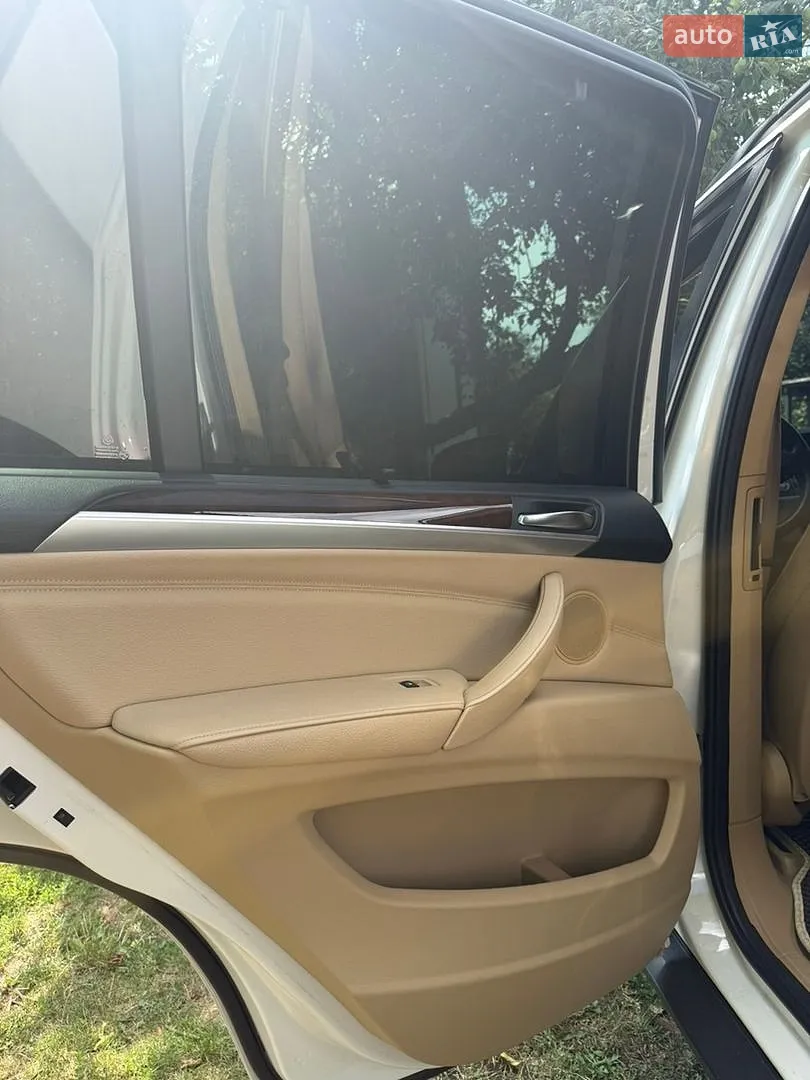 2011 BMW X5 - мініатюра 17