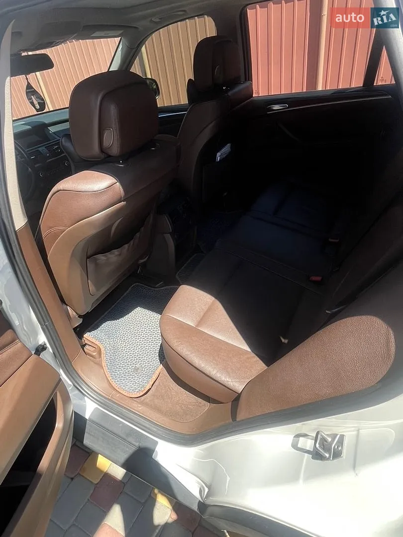 2011 BMW X5 - мініатюра 38