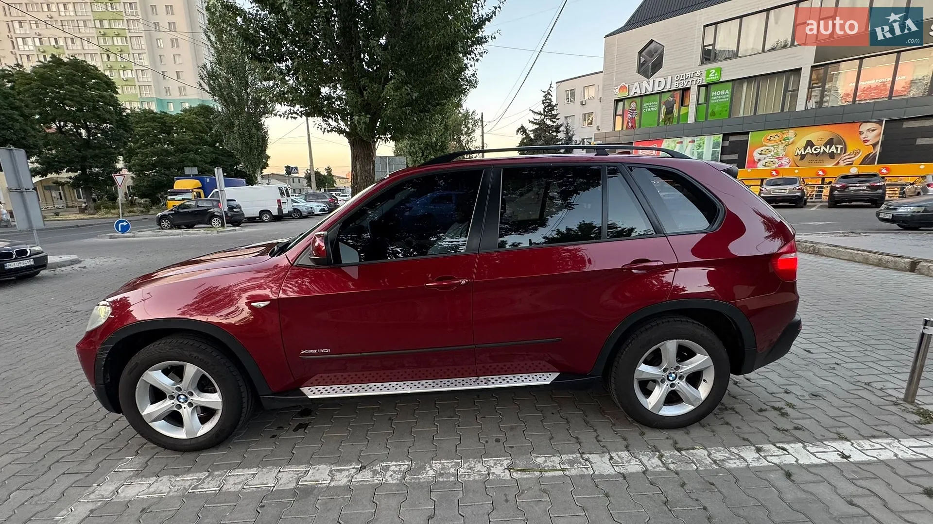 2010 BMW X5 - мініатюра 2