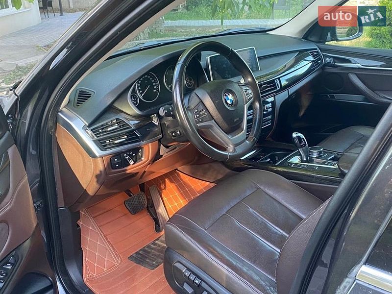 Внедорожник / Кроссовер BMW X5 2017 в Могилев-Подольске