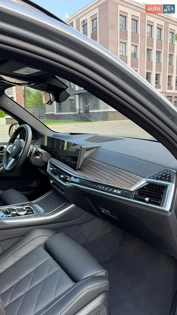 2025 BMW X5 - мініатюра 26