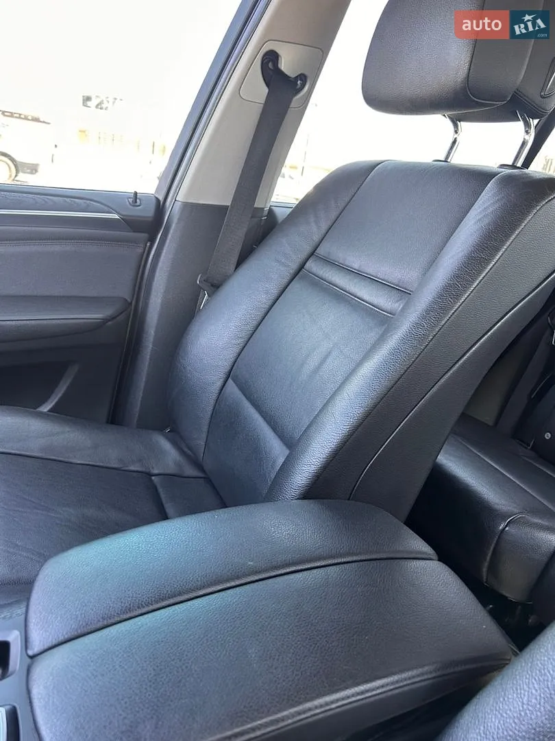 2010 BMW X5 - мініатюра 11