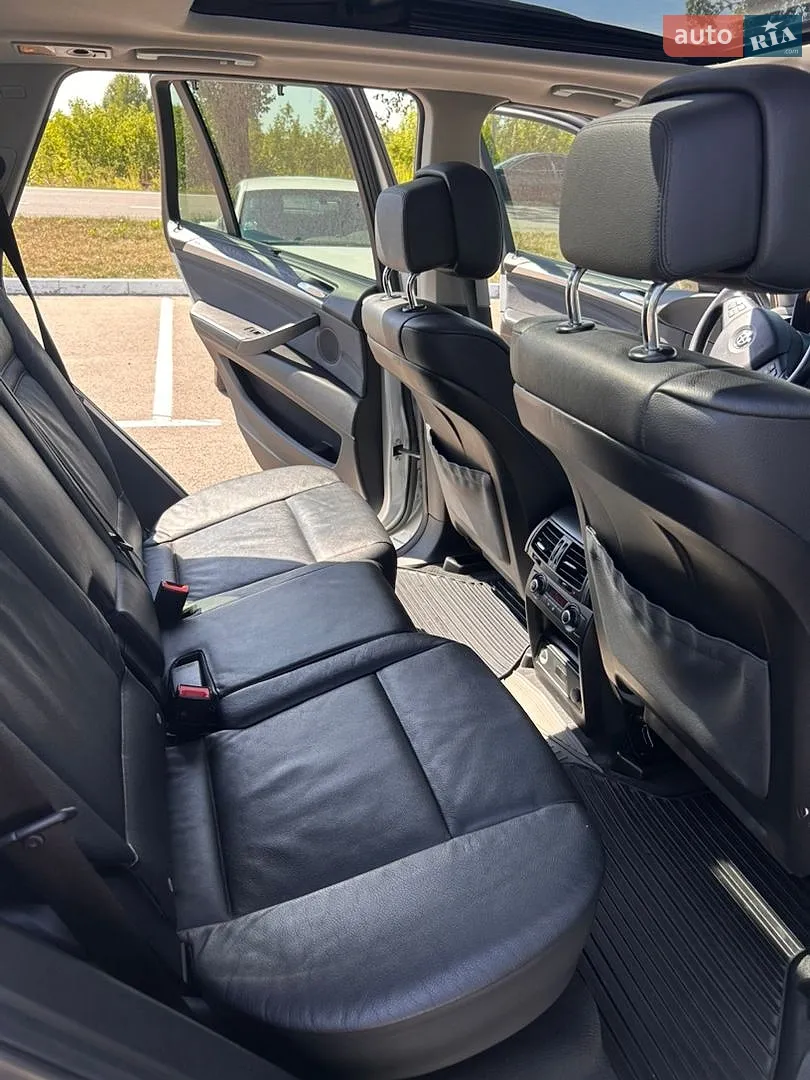 2010 BMW X5 - мініатюра 15