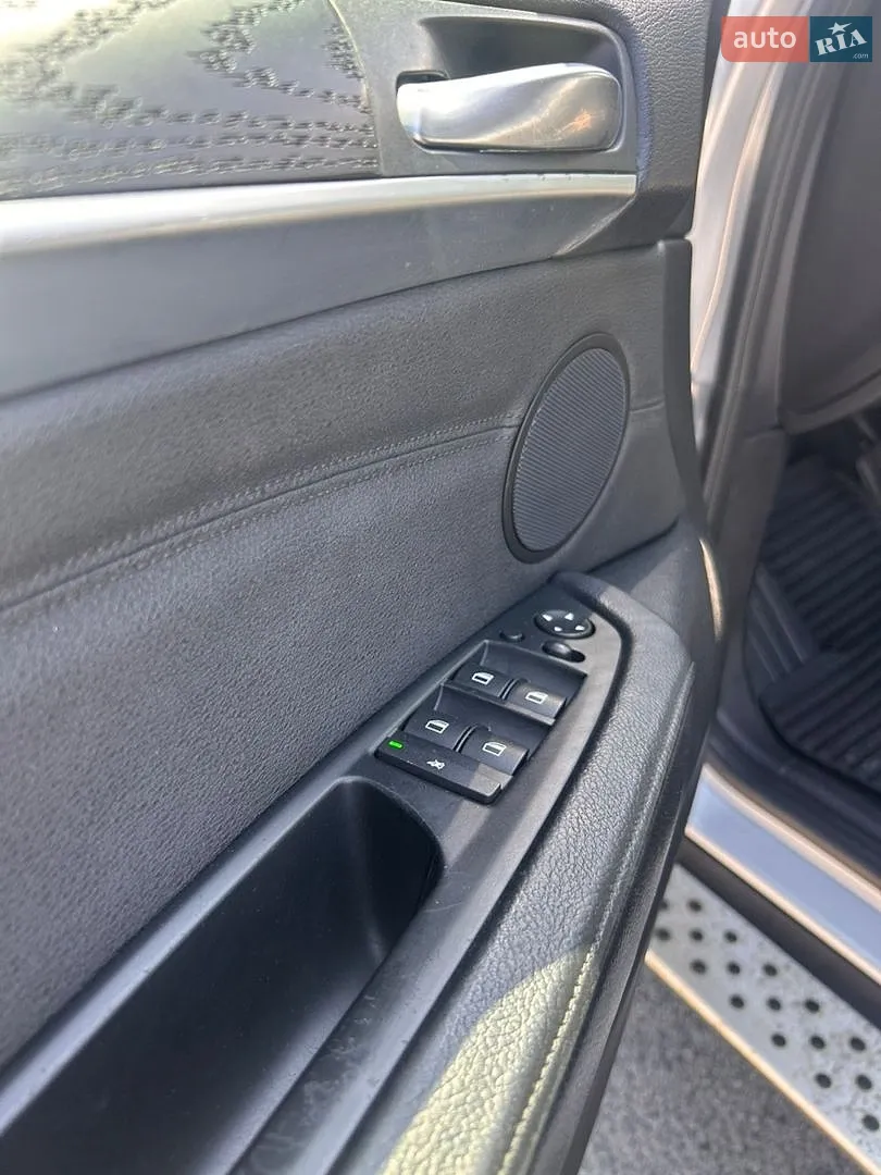 2010 BMW X5 - мініатюра 18