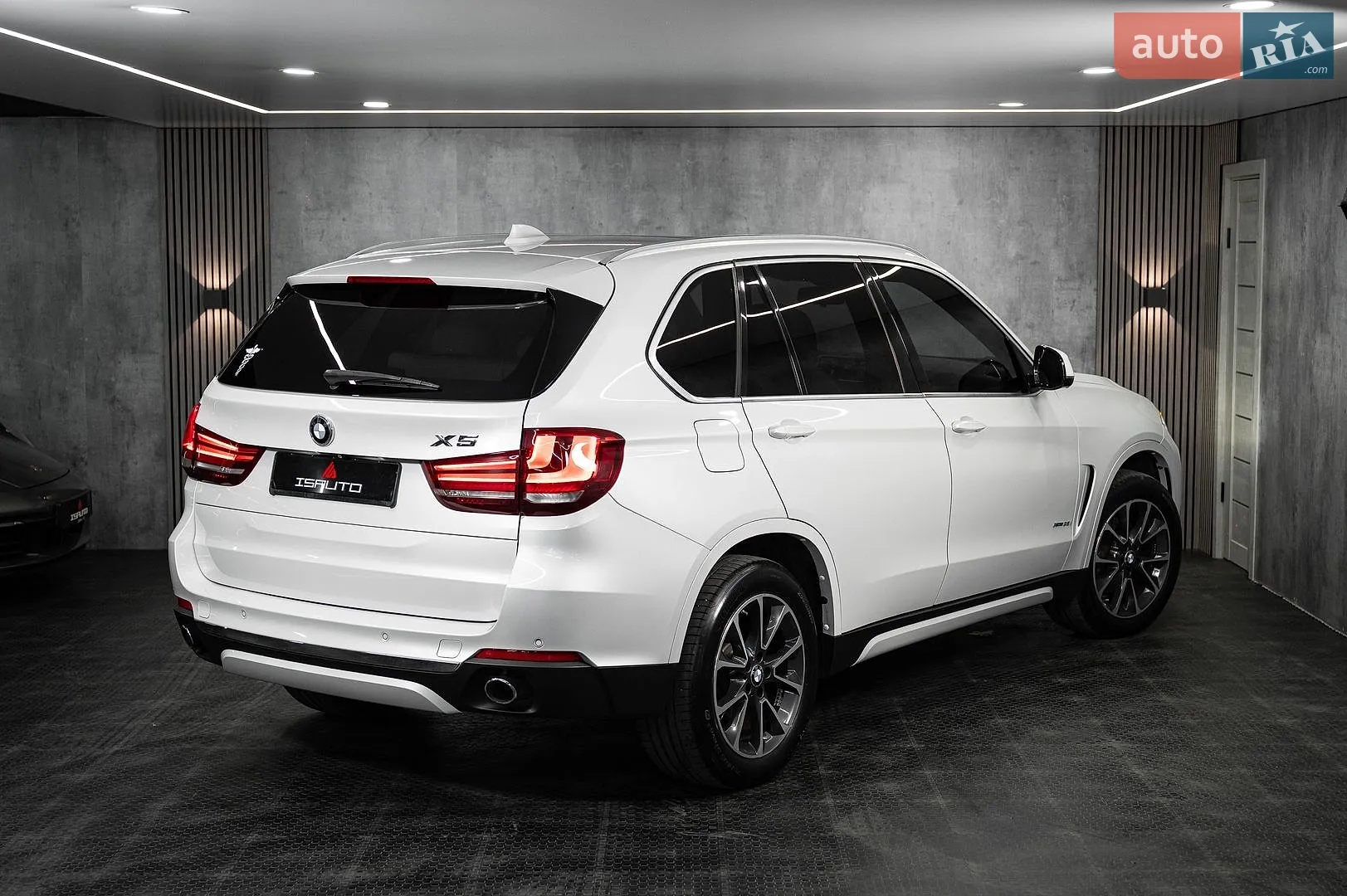 2017 BMW X5 - мініатюра 10