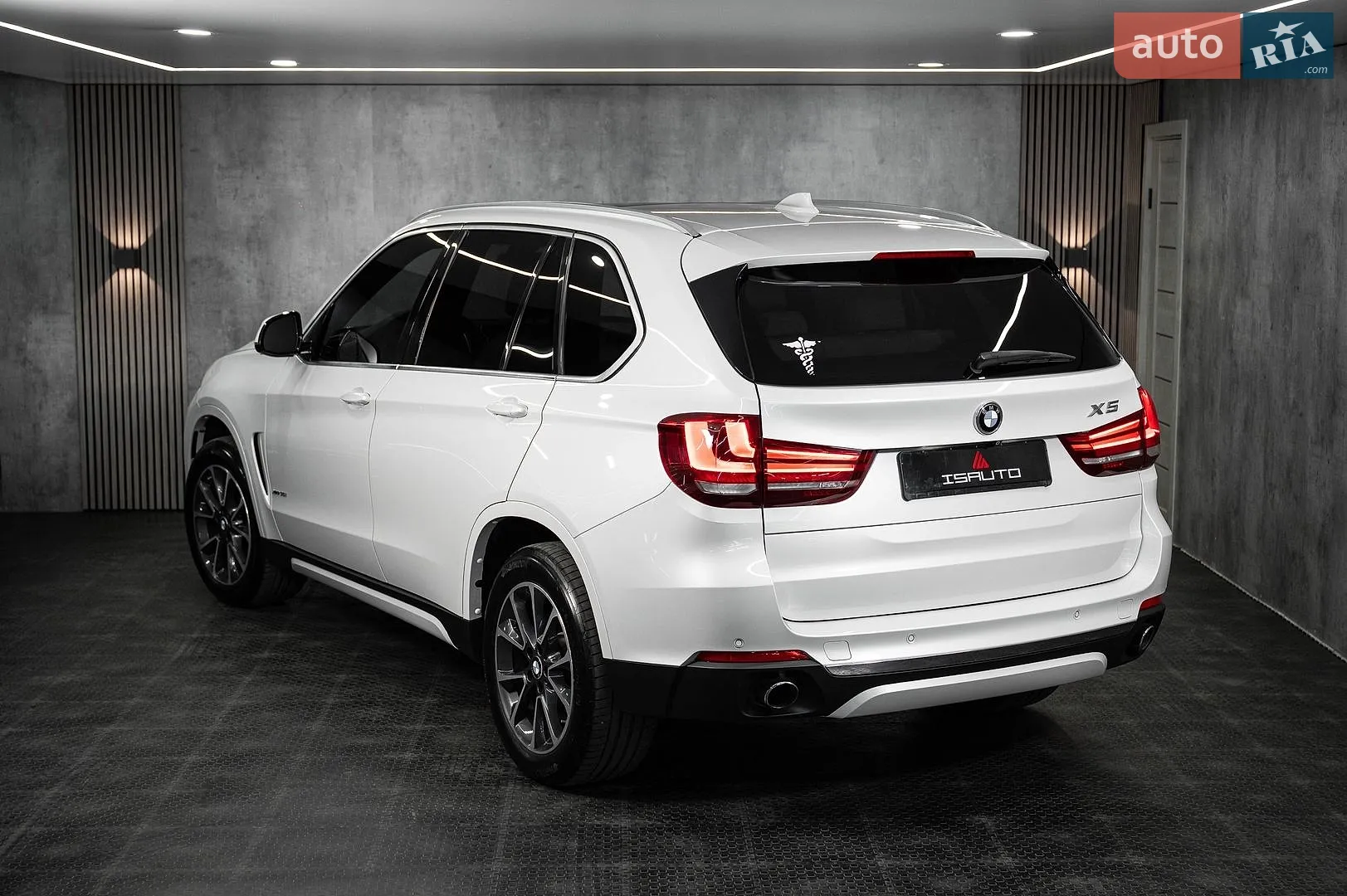2017 BMW X5 - мініатюра 16