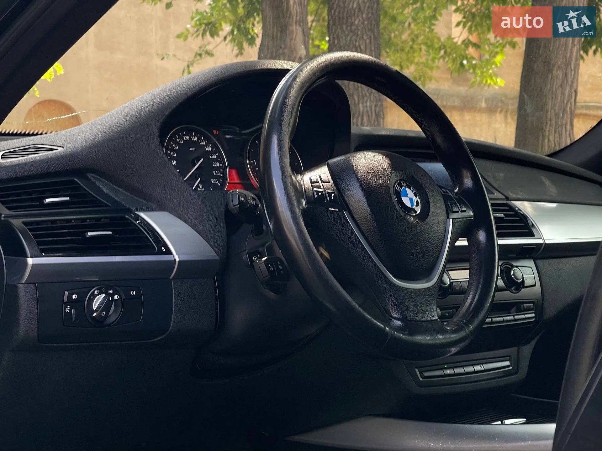 2010 BMW X5 - мініатюра 17