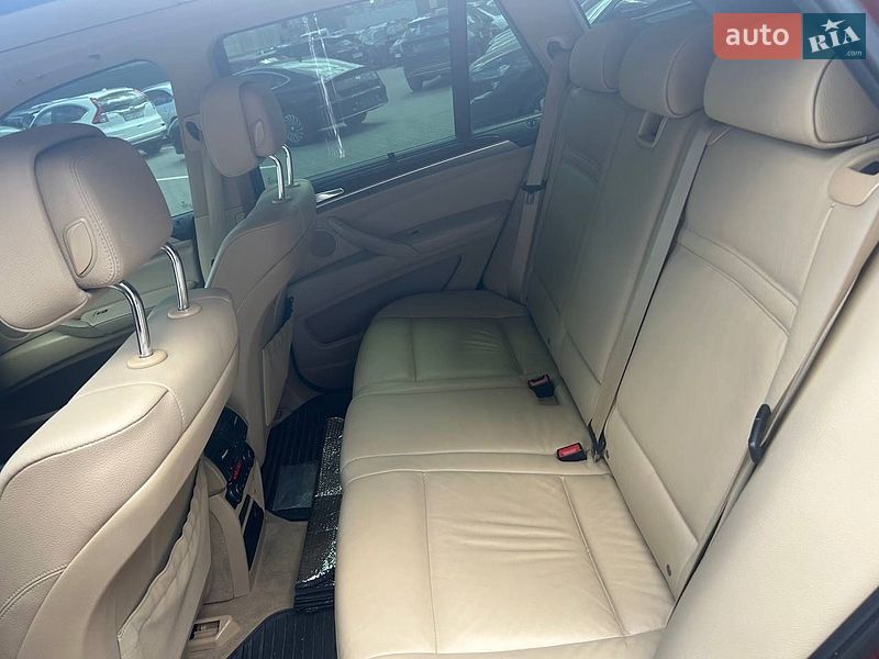 Внедорожник / Кроссовер BMW X5 2012 в Одессе