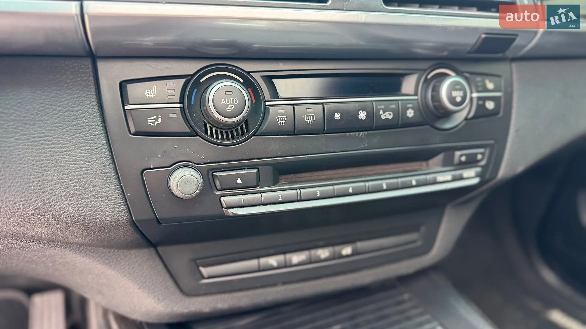 2010 BMW X5 - мініатюра 9