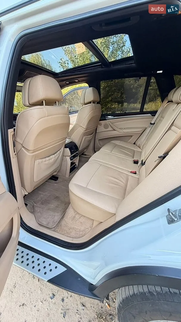 2011 BMW X5 - мініатюра 18