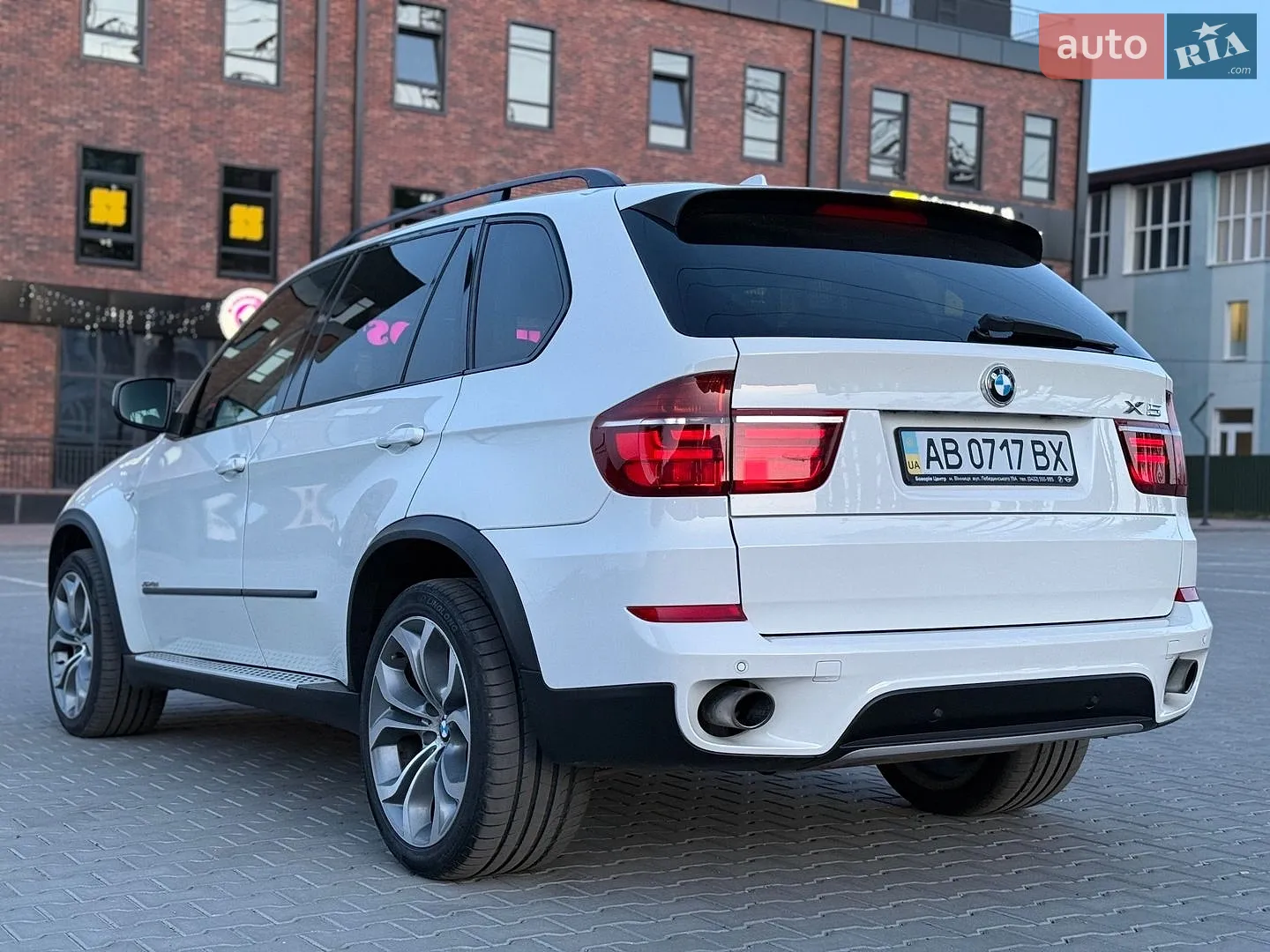 2010 BMW X5 - мініатюра 9