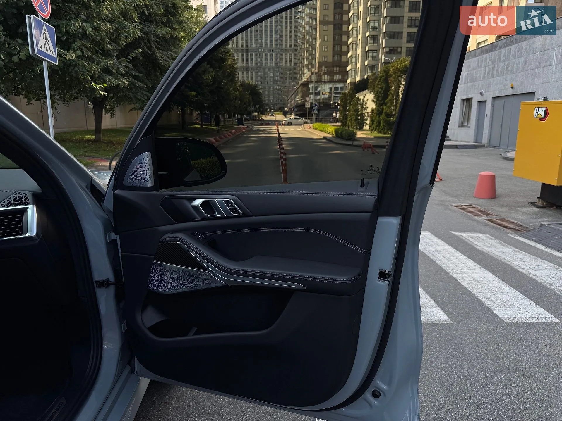 2023 BMW X5 - мініатюра 39