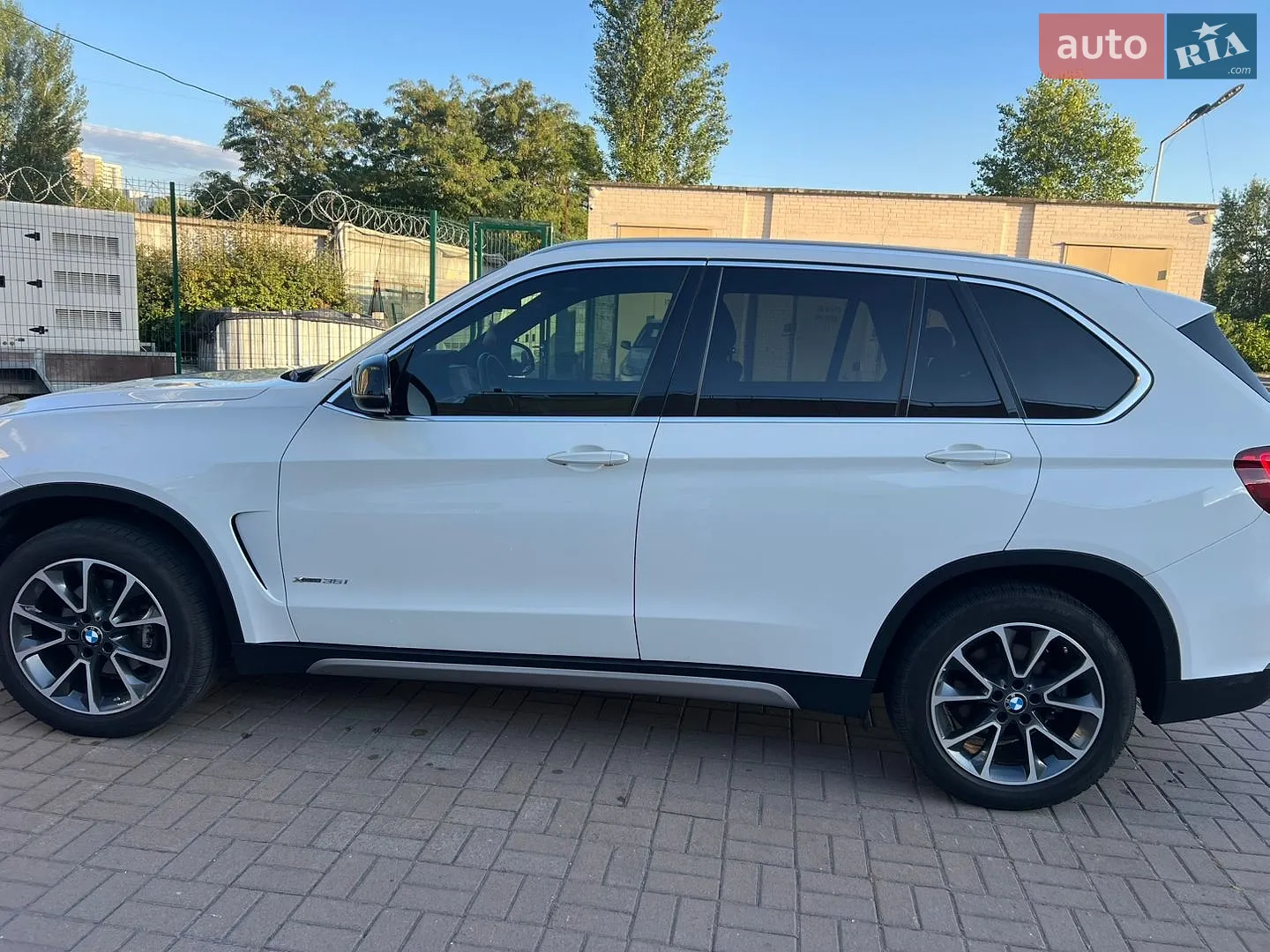 2017 BMW X5 - мініатюра 10