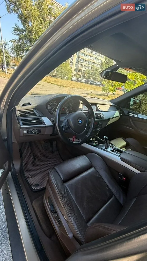 2010 BMW X5 - мініатюра 12