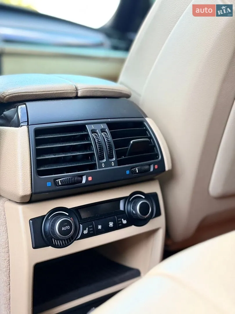 2010 BMW X5 - мініатюра 6