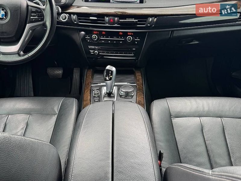 Позашляховик / Кросовер BMW X5 2017 в Мостиській