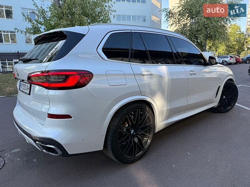 Внедорожник / Кроссовер BMW X5 2019 в Киеве