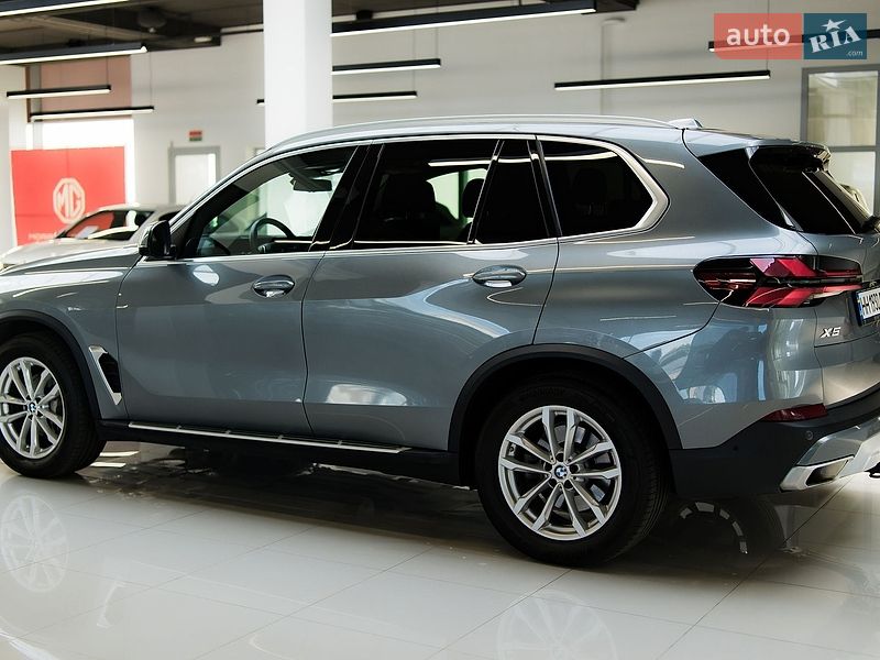 Внедорожник / Кроссовер BMW X5 2023 в Хмельницком