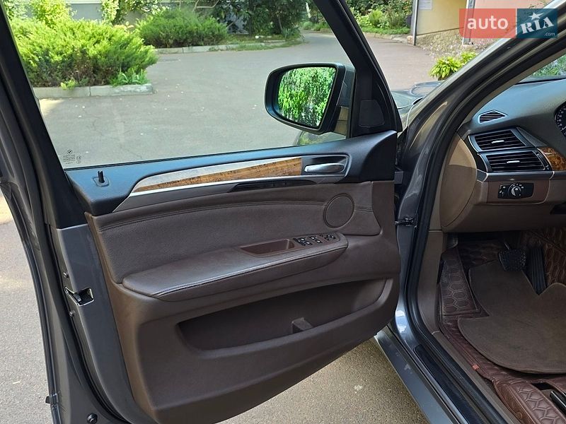 Позашляховик / Кросовер BMW X5 2011 в Одесі