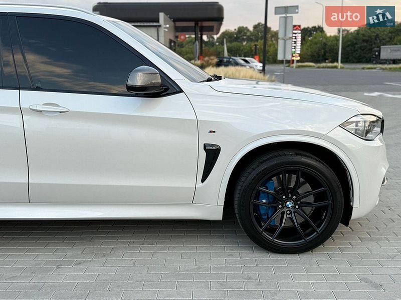 Внедорожник / Кроссовер BMW X5 2014 в Черновцах