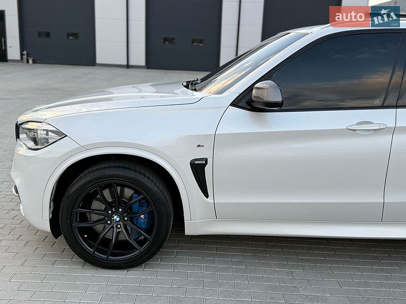 Внедорожник / Кроссовер BMW X5 2014 в Черновцах