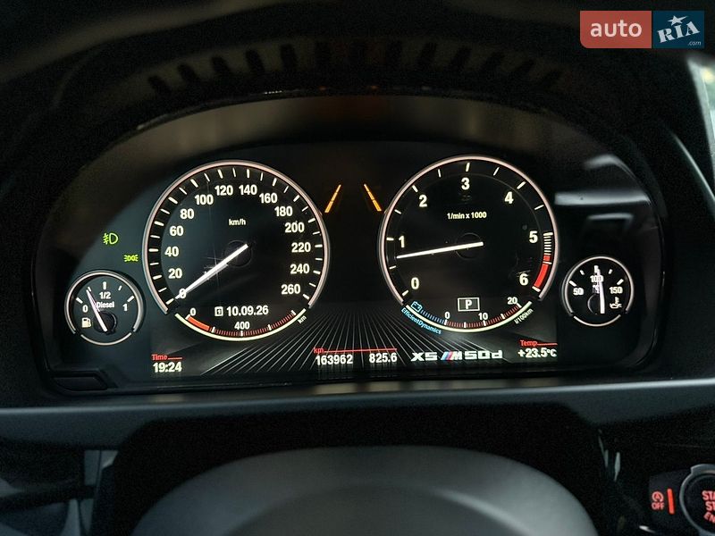 Внедорожник / Кроссовер BMW X5 2014 в Черновцах