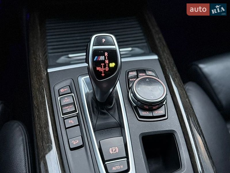 Внедорожник / Кроссовер BMW X5 2014 в Черновцах