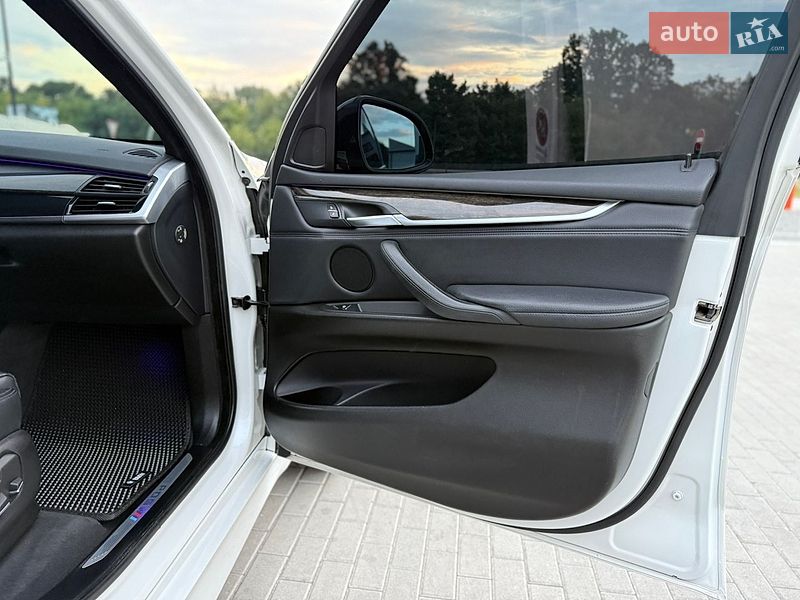 Внедорожник / Кроссовер BMW X5 2014 в Черновцах