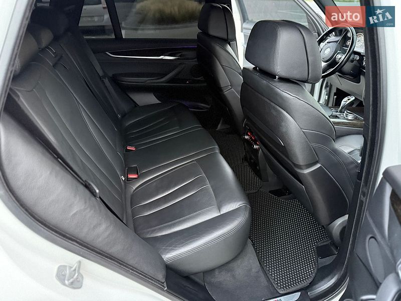 Внедорожник / Кроссовер BMW X5 2014 в Черновцах