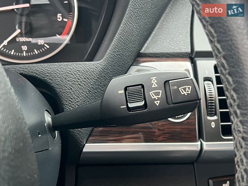 Позашляховик / Кросовер BMW X5 2011 в Рівному
