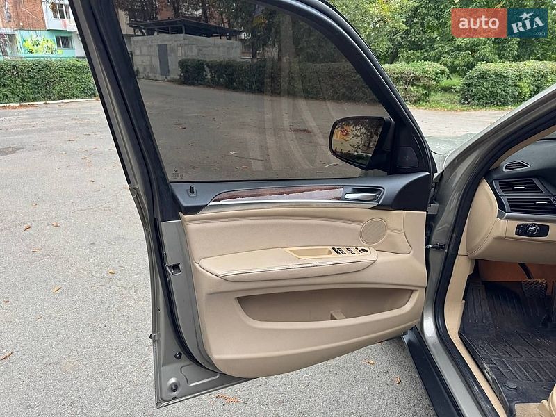 Внедорожник / Кроссовер BMW X5 2010 в Подольске