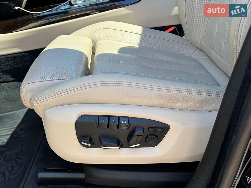 Позашляховик / Кросовер BMW X5 2017 в Києві фото 12 Позашляховик / Кросовер BMW X5 2017 в Києві
