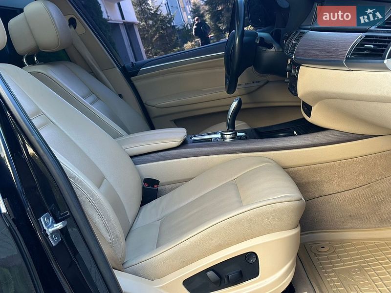 Внедорожник / Кроссовер BMW X5 2012 в Ивано-Франковске