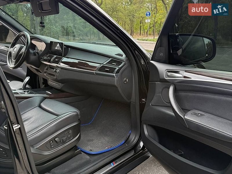 Внедорожник / Кроссовер BMW X5 2011 в Запорожье