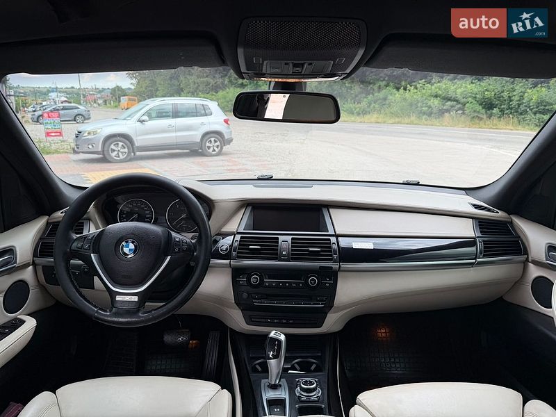 Позашляховик / Кросовер BMW X5 2009 в Чернівцях