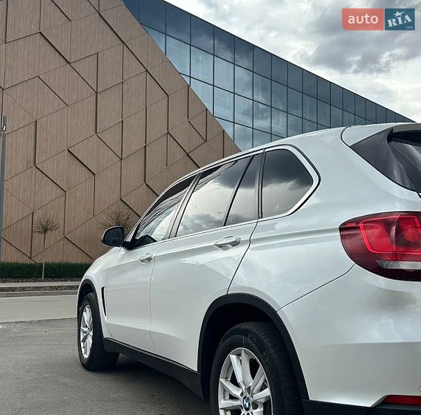 Внедорожник / Кроссовер BMW X5 2015 в Мукачево