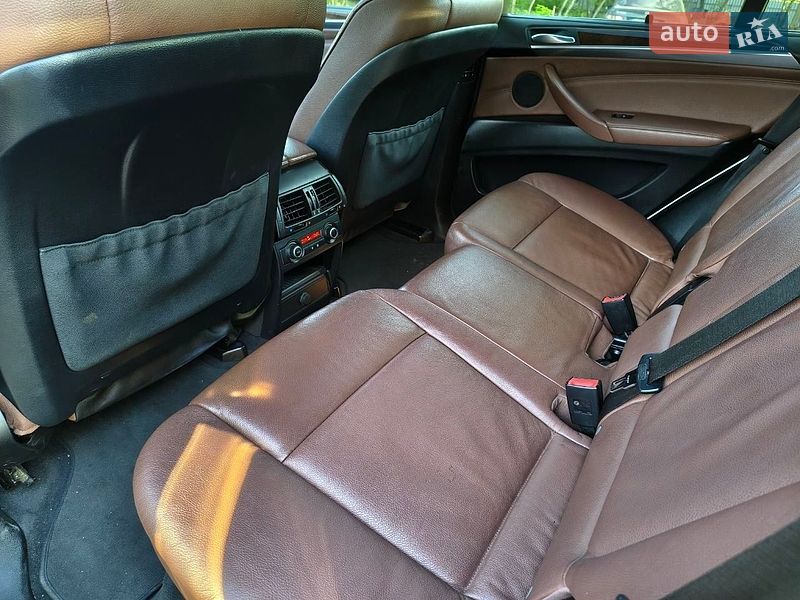 Внедорожник / Кроссовер BMW X5 2010 в Полтаве