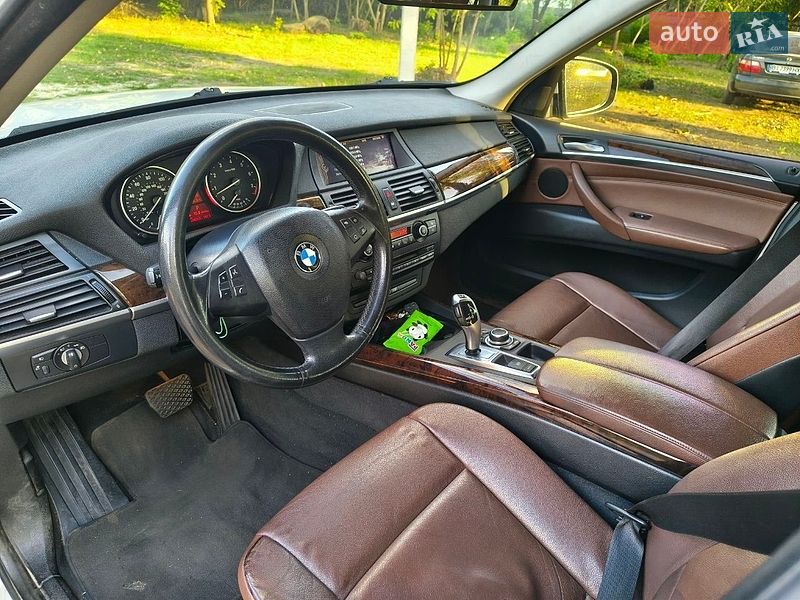 Внедорожник / Кроссовер BMW X5 2010 в Полтаве